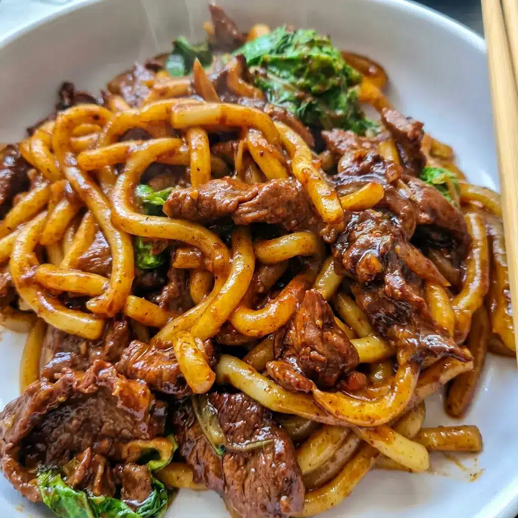 Black Pepper Beef Udon topped with crisp vegetables and rich sauce, a tasty Savoury Food bowl for busy weeknights.