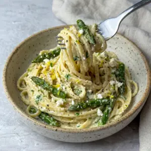 A cozy bowl of Creamy Lemon Feta Pasta styled as one of the best Easy Dinner Recipes With Feta for a bright weeknight meal.
